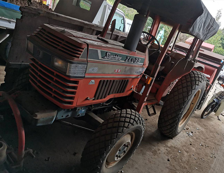 �g���N�^�[�̔����