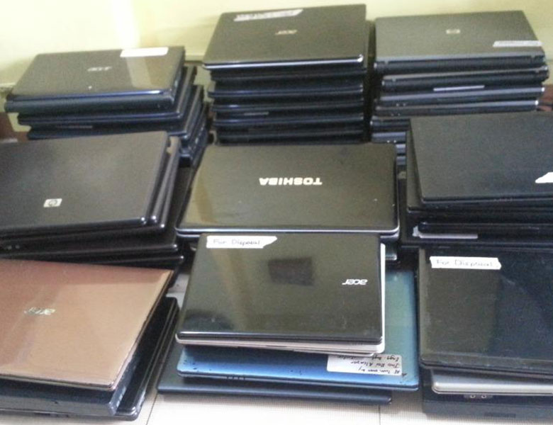�m�[�gPC�̔����